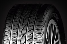 Aplus A502 225/40 R18 92H